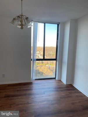 Chandelier, Empty room, Interior, Wood Texture Flooring