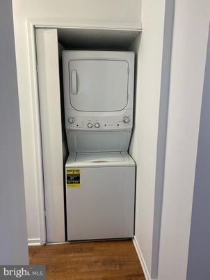 Interior, Utility Closets, Washer, Wood Texture Flooring