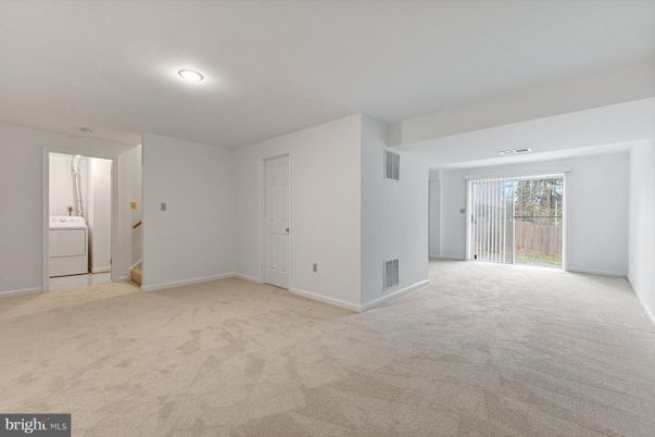Empty room, Interior, Washer