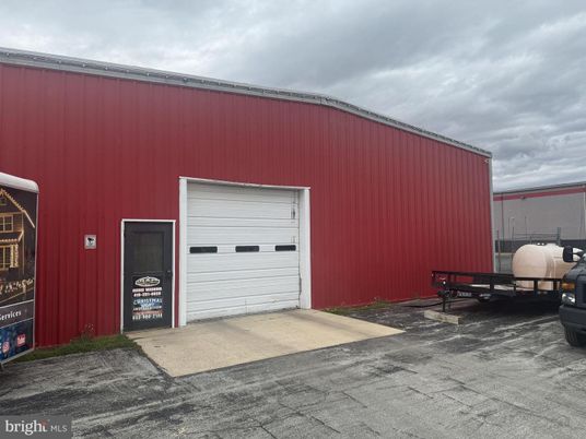 Detached Garage, Exterior