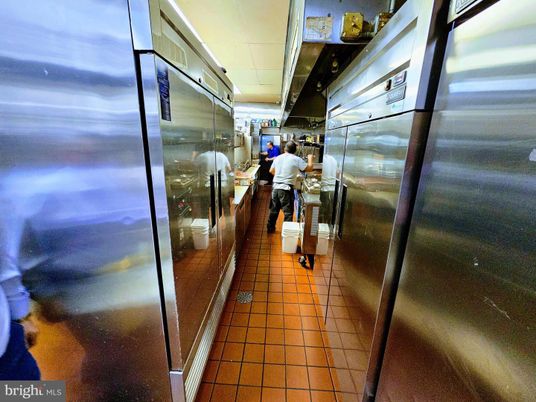 Interior, Stainless Steel Appliances