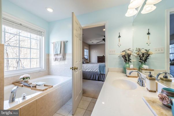 Bathroom, Bedroom, Dual Sink Vanities, Interior, Recessed Lighting