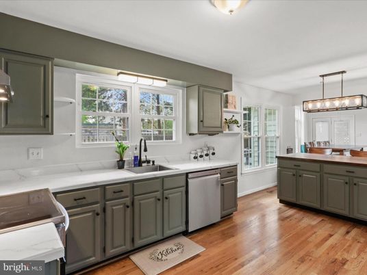 Interior, Kitchen, Pendant Lights, Wood Texture Flooring