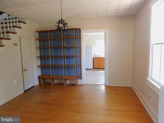 Empty room, Interior, Pendant Lights, Wood Texture Flooring