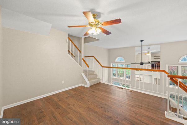 Interior, Pendant Lights, Wood Texture Flooring
