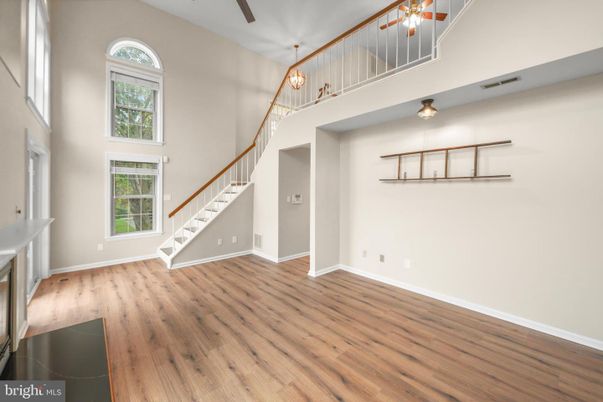 Interior, Pendant Lights, Wood Texture Flooring