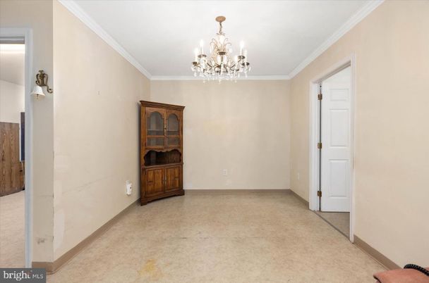 Chandelier, Empty room, Interior