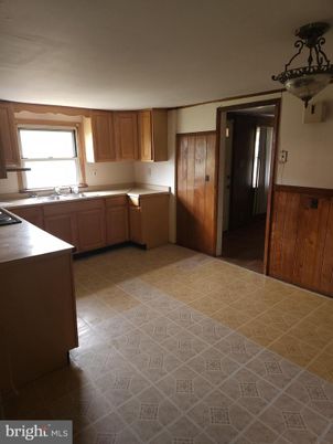 Chandelier, Interior, Kitchen