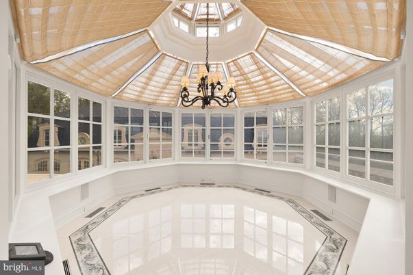 Chandelier, Interior, Sun Room