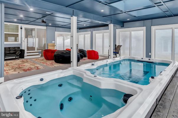 Hot Tub, Interior, Pool, Recessed Lighting