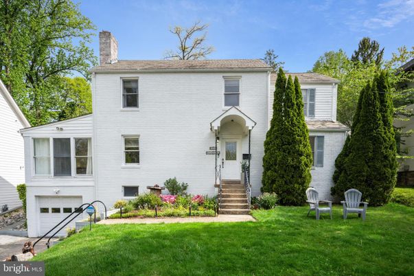 Attached, Backyard, Exterior, Facade, Raised Ranch