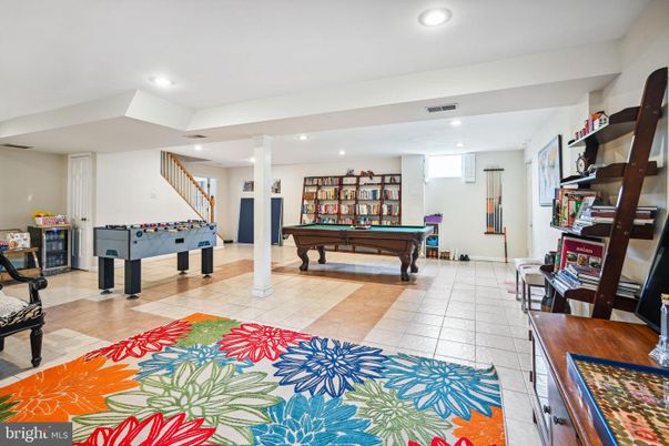 Billiard Table, Game Room, Interior, Recessed Lighting