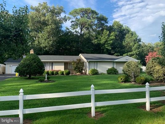 Attached, Backyard, Exterior, Facade, Ranch