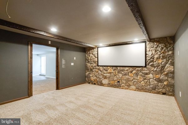 Empty room, Interior, Recessed Lighting, Stone Walls