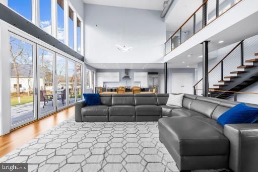 Interior, Kitchen, Living room, Pendant Lights, Recessed Lighting, Wood Texture Flooring