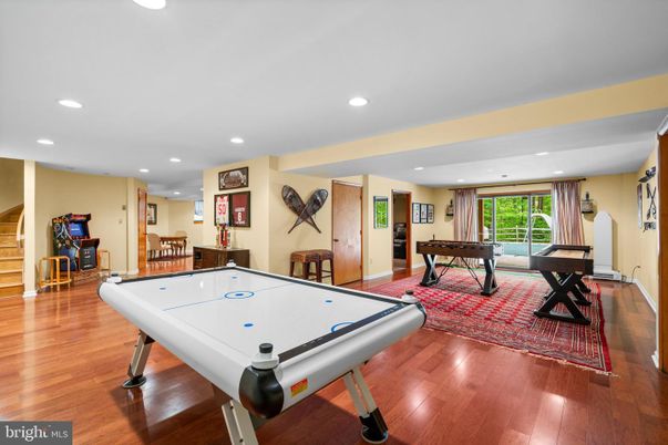 Billiard Table, Game Room, Interior, Recessed Lighting, Wood Texture Flooring