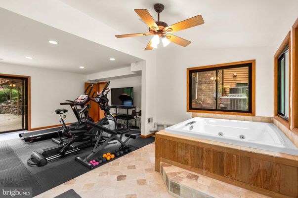 Fitness Equipment, Interior, Recessed Lighting