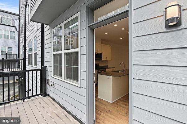 Exterior, Wood Texture Flooring