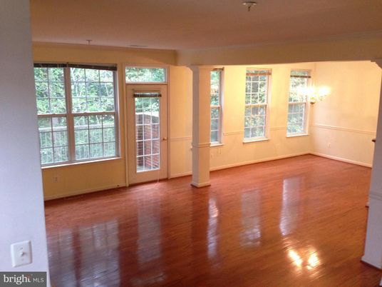 Chandelier, Empty room, Interior, Wood Texture Flooring