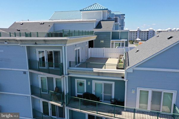 Exterior, Facade, None