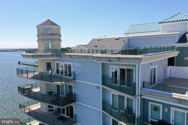 Exterior, Water
