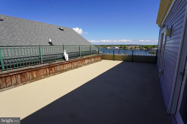 Exterior, Water