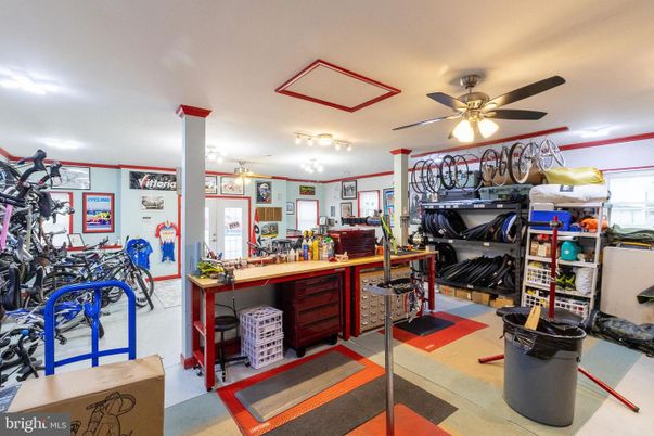 Fitness Equipment, Interior, Recessed Lighting