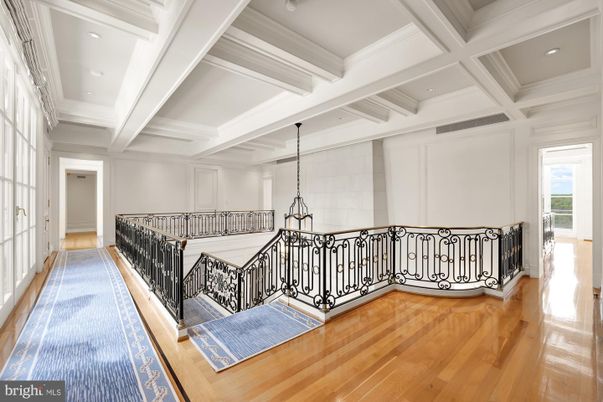 Interior, Pendant Lights, Recessed Lighting, Wood Texture Flooring