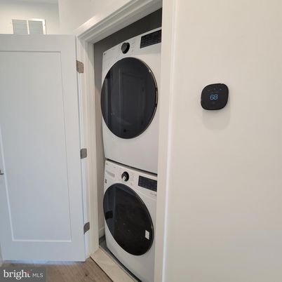 Interior, Utility Closets, Washer, Wood Texture Flooring