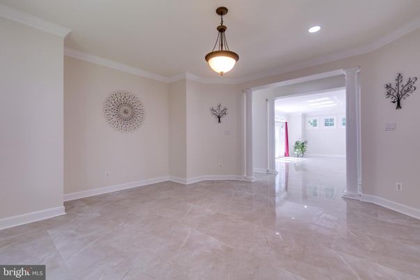 Empty room, Interior, Pendant Lights, Recessed Lighting