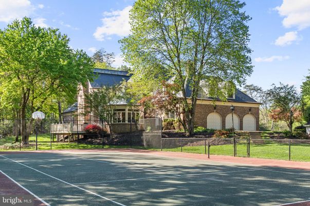 Exterior, Tennis Courts