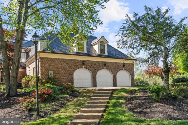 Attached, Exterior, Facade, Brick Facade, Cape Cod