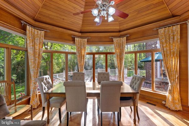 Dining room, Interior, Sun Room, Wooden Ceilings, Wood Texture Flooring
