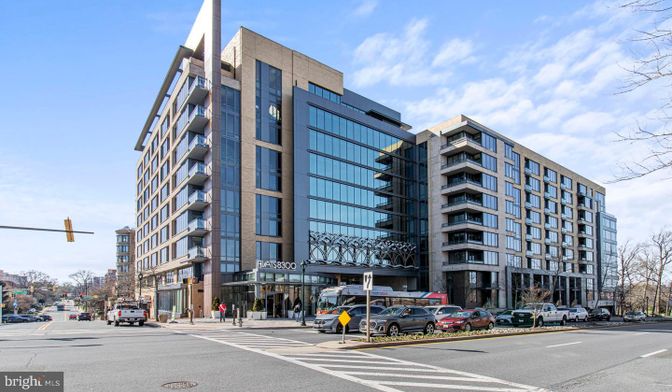 Exterior, Facade, Condo Building