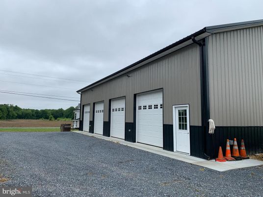Detached Garage, Exterior