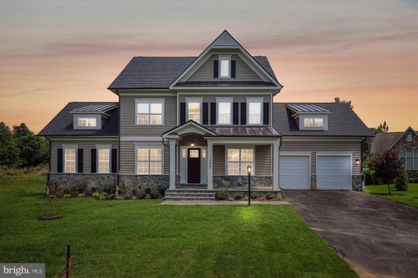 Attached, Exterior, Facade, Farmhouse