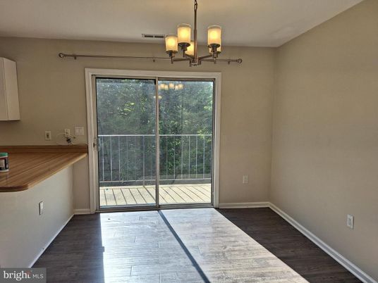 Chandelier, Empty room, Interior, Wood Texture Flooring