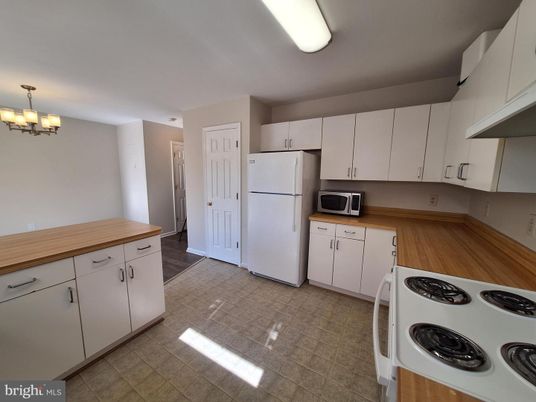 Chandelier, Interior, Kitchen