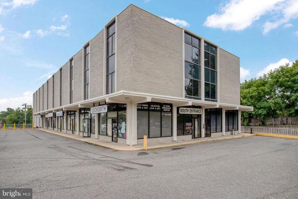 Exterior, Facade, Condo Building