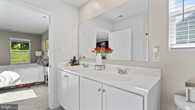 Bathroom, Bedroom, Interior