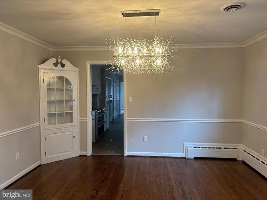 Chandelier, Empty room, Interior, Pendant Lights, Wood Texture Flooring