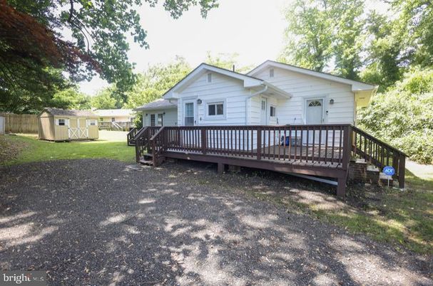 Backyard, Exterior, Hot Tub