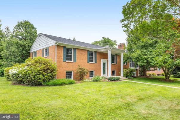 Backyard, Exterior, Facade, Brick Facade, Georgian