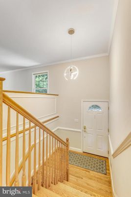 Interior, Pendant Lights, Wood Texture Flooring