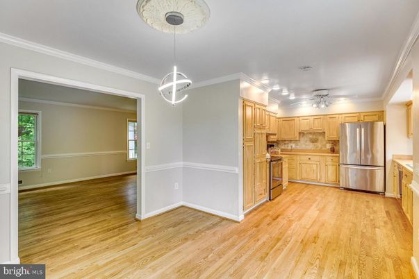 Interior, Kitchen, Pendant Lights, Wood Texture Flooring
