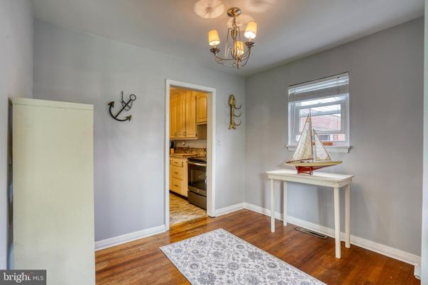 Chandelier, Interior, Wood Texture Flooring