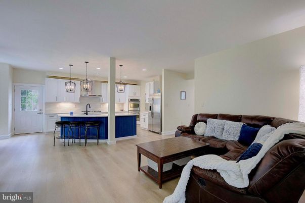 Interior, Kitchen, Living room, Pendant Lights, Recessed Lighting, Stainless Steel Appliances, Wood Texture Flooring