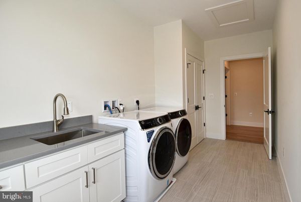 Interior, Washer, Wood Texture Flooring