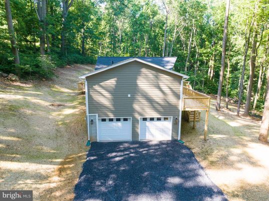 Detached Garage, Exterior