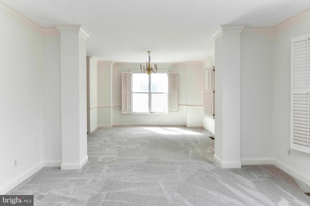 Chandelier, Empty room, Interior